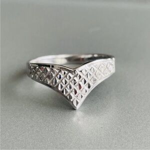 14K White Gold Diamond Cut Etched Stackable Ring